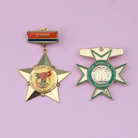 Logo personalizzato su medaglia di realizzazione.