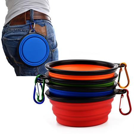Zusammenklappbarer Hundenapf mit Karabiner.