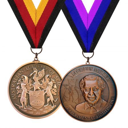 Unicum Praemium Medallion.
