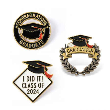 Pinnae Gown Graduationis Directe Ex Officina.