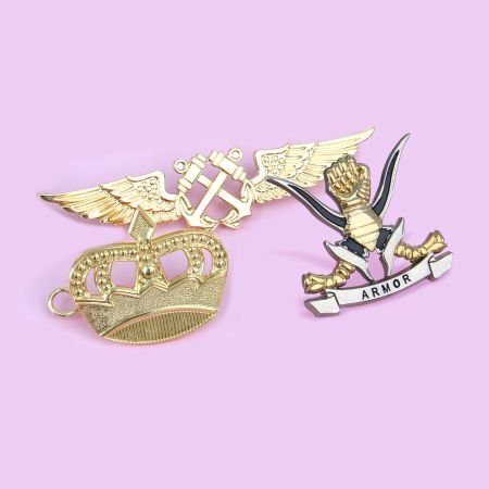 High Quality Custom Hollow Laple Pin.