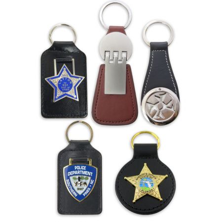 Chaveiro de Couro Personalizado com Emblema