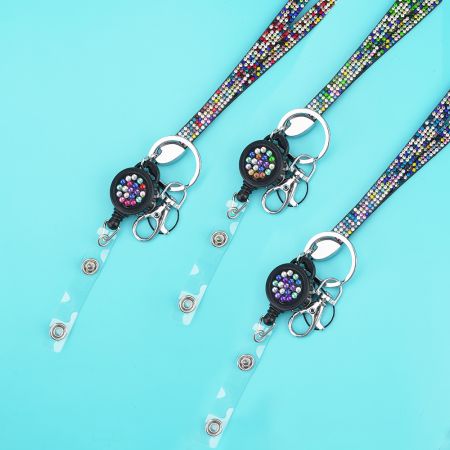 Lanière de cou en strass personnalisée en gros.