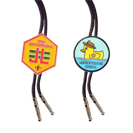 Cravate bolo scout en cordon durable et uniforme.