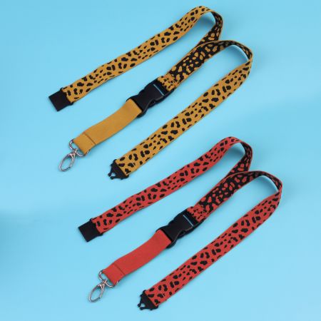 Lanyard tissé en couleur dégradée.