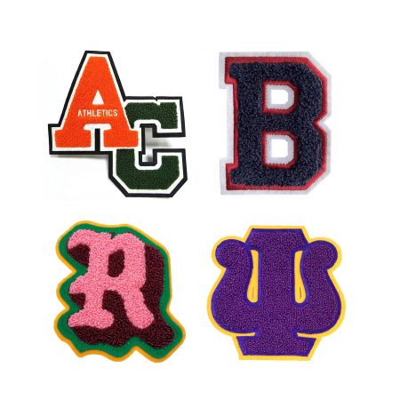 Patches de Letra com Aplique de Ferro.