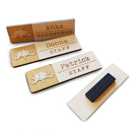 Diverse Dimensioni di Targhetta in Legno Personalizzate.