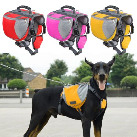 ハイキングに最適な犬用バックパック。