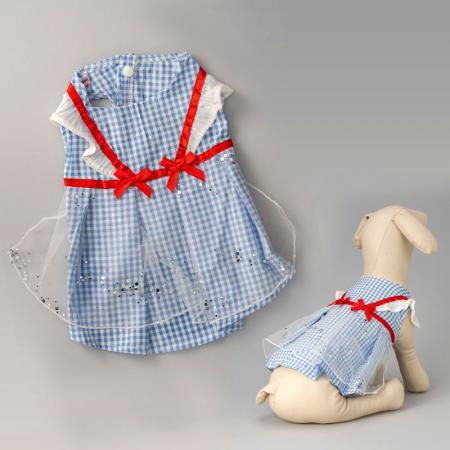 二重層の犬のプリンセスドレス。