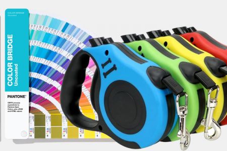 Il colore è personalizzabile per il guinzaglio retrattile per cani?