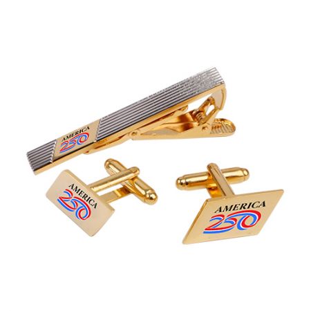 קולרים מותאמים אישית לרגלי יום ההולדת ה-250 של אמריקה.